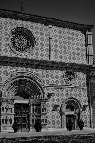 Foto Basilica di Santa Maria di Collemaggio - L'Aquila